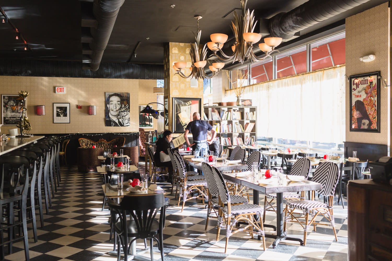 Estragon Dining Room