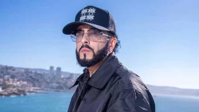 Yandel &mdash; SINF&Oacute;NICO