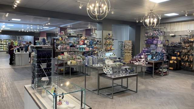Stop by and shop till you drop at Harrah’s Club Shop® at Harrah’s Laughlin Beach Resort & Casino.