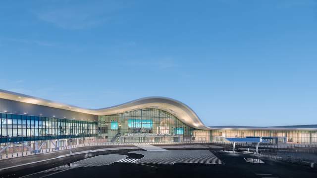 LVCC Hero Exterior Central & North Hall