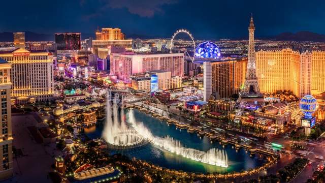 Stunning fireworks above the Las Vegas Strip.