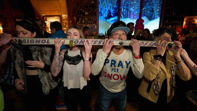 Shot-Ski at Ski Lodge @Spiegelworld