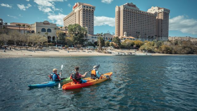 Laughlin: Kayaking