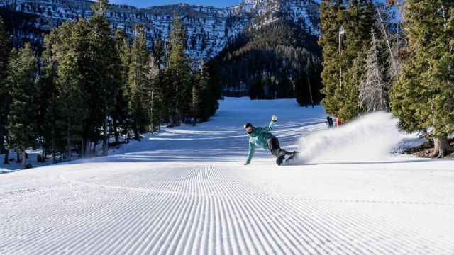 Lee Canyon snowboarding