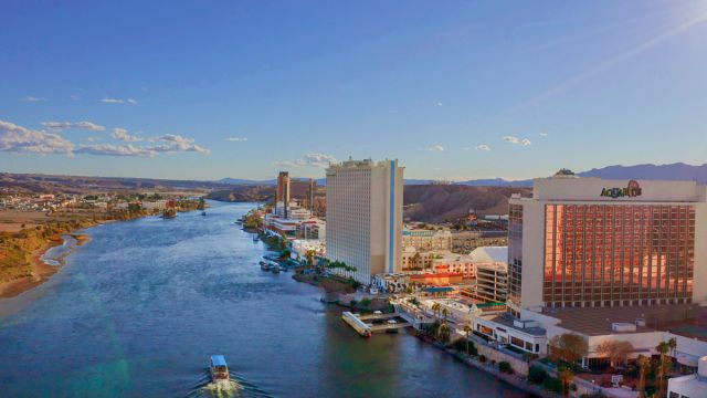 Take a look at the many gorgeous riverside properties that are found nestled along the Colorado River in Laughlin.