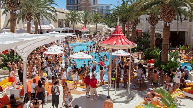 Encore Beach Club (1200x800)