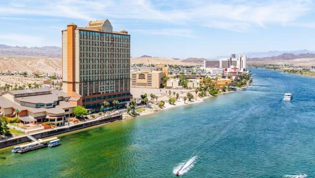 Best Summer River Destinations in the U.S.: What to Do in Laughlin