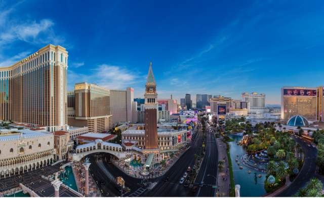 An aerial view of the gorgeous Las Vegas strip.