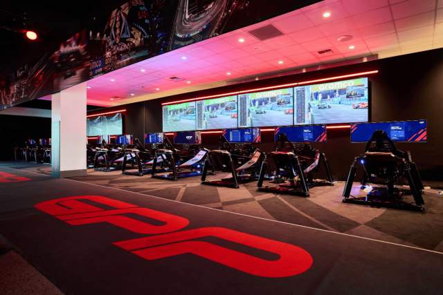 F1 racing game simulator to promote F1 Las Vegas Races