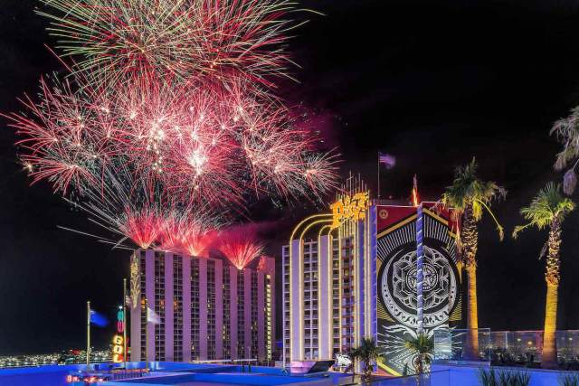 Get blown away by the stunning fireworks show at Plaza Hotel & casino!