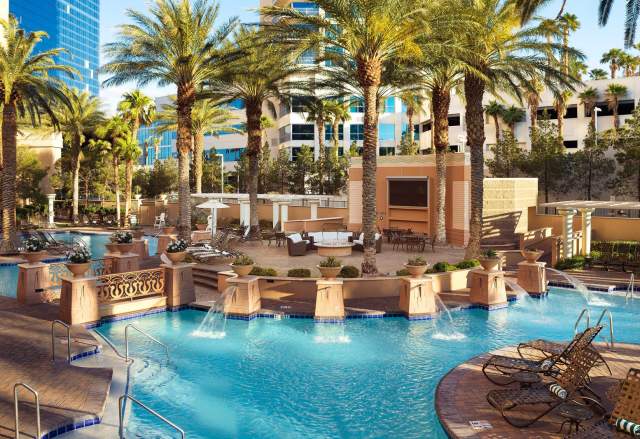 Complimentary Upgrade To A One-Bedroom Suite