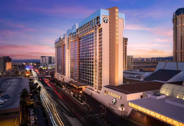 For $300 Receive a 2-Night Stay + $200 Food & Beverage Credit