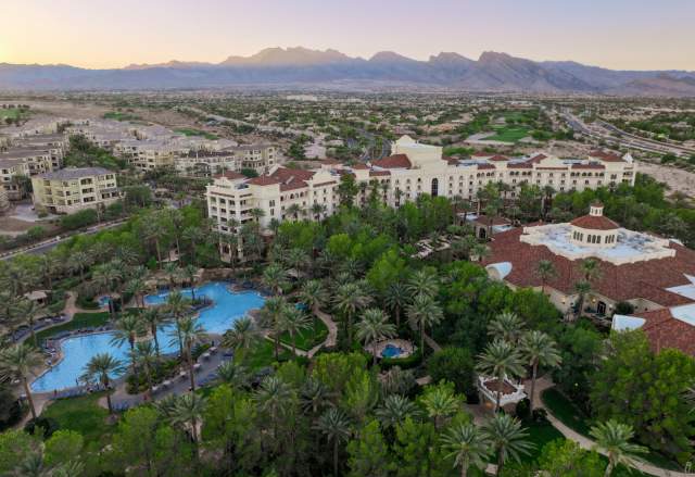 Up to 40% Off and $50 Resort Credit per day