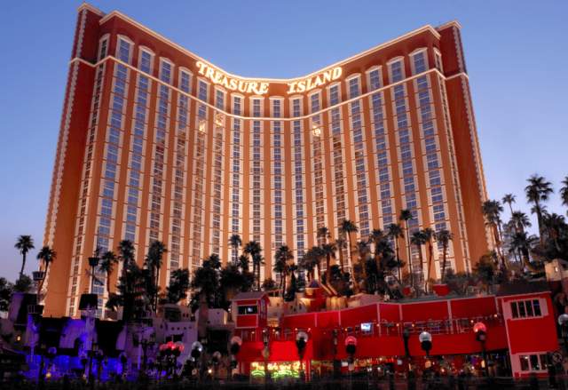 Save Up To 40% +$40 Daily Credit