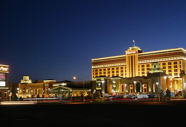 Book Now to Receive $25 Resort Credit, $25 Free Slot Play, 10% Off Rack Rate, Free Parking and Casin