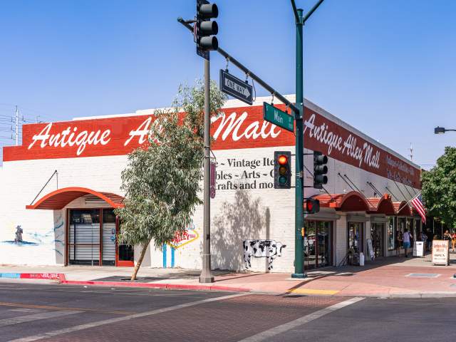Vintage Stores - Arts District 35