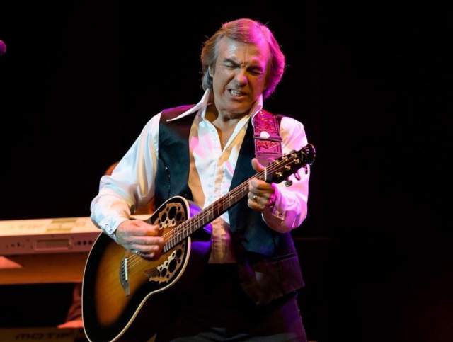 Neil Diamond Legacy Concert