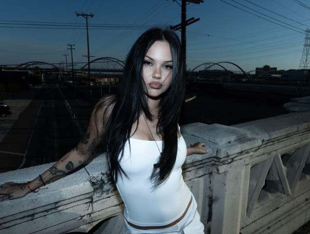 Maggie Lindemann - Free Concerts at Downtown Rocks