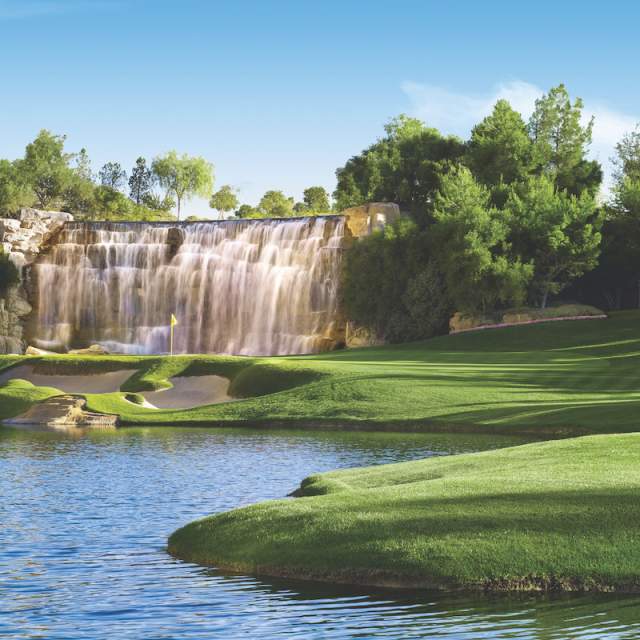 The beautiful green grass at the Wynn Golf Club at Wynn Las Vegas.