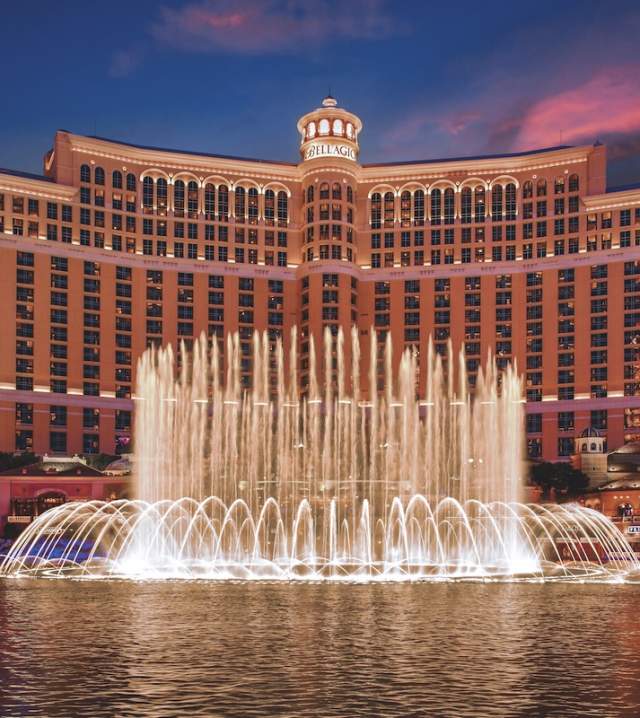Exterior photo of Bellagio with fountains