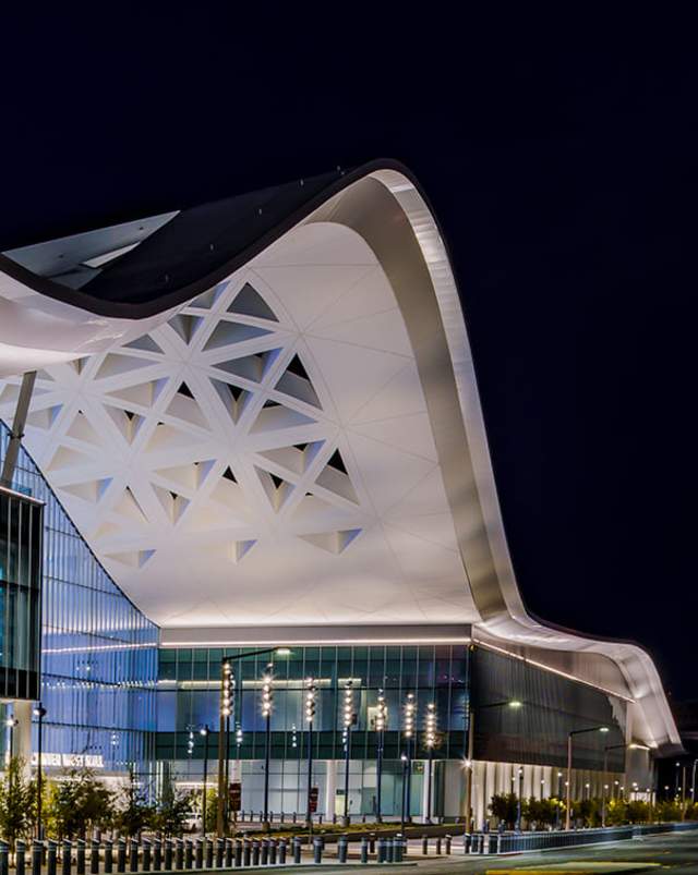 Las Vegas Convention Center West Hall (cropped)