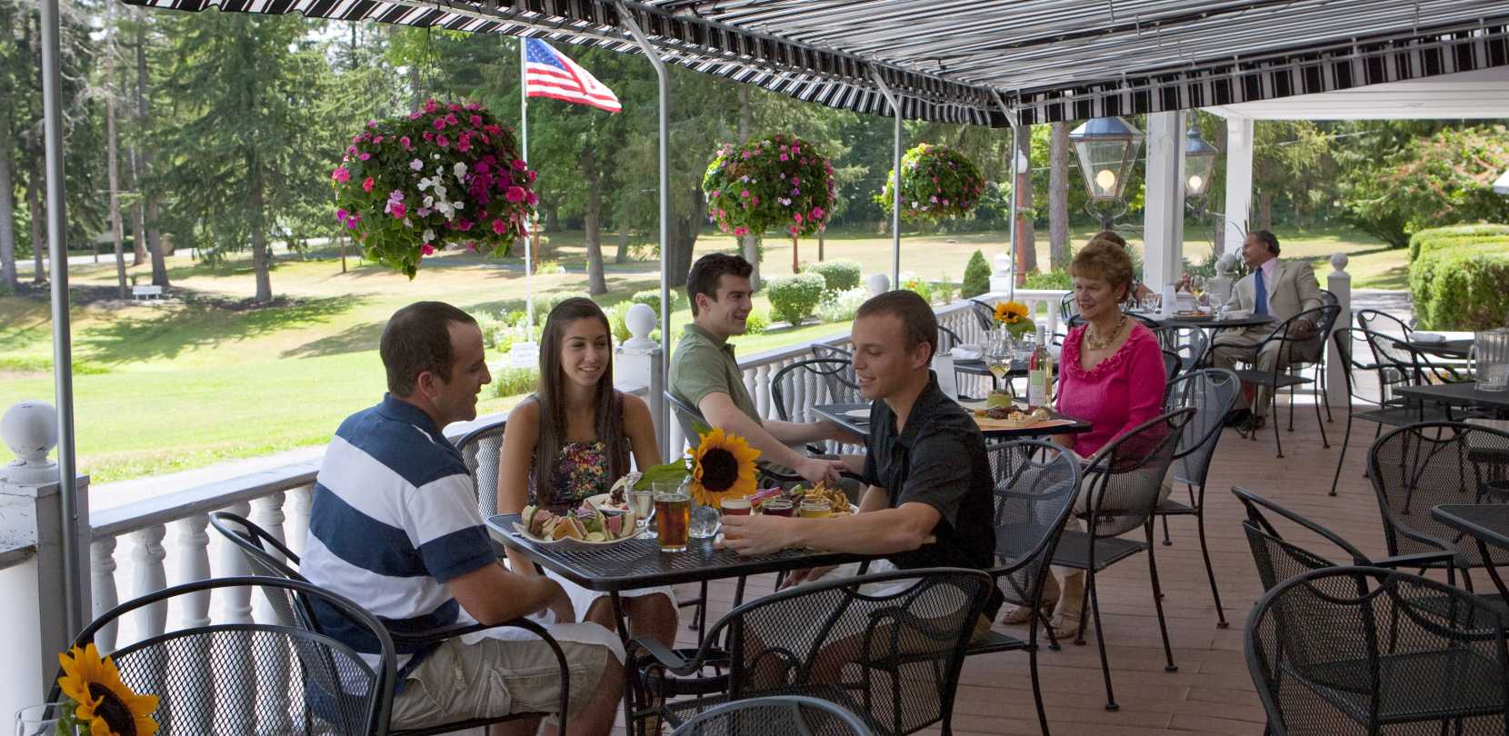 Finger Lakes Restaurants Foo Cayuga County Patio Dining