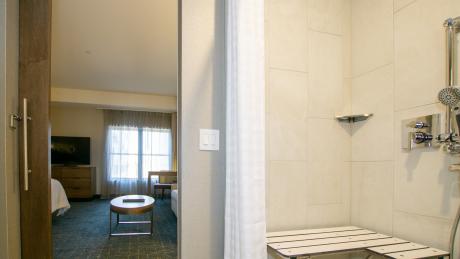 6 Accessible Hotels In Grand Rapids Find Details Features