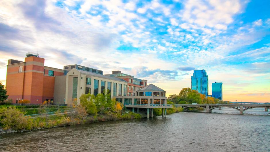 Getting around the Grand Rapids Public Museum is easy with flat surfaces, easy access to elevators, wide corners and accessible seating in its planetarium (pictured right).