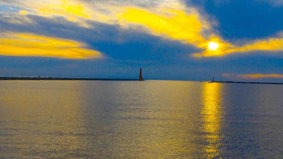 From the Pere Marquette Park you can see the Muskegon Break Water Light on Lake Michigan.