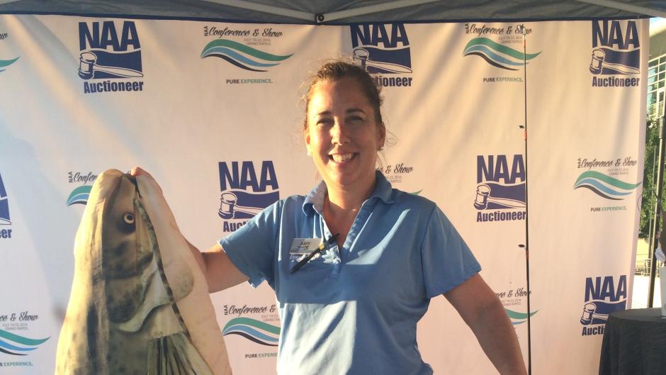 For her first bridge party she organized last year, Young used a fishing theme.