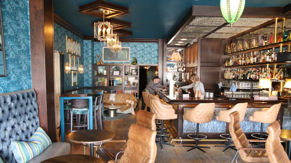 Themed Bars And Restaurants In Grand Rapids Retro Sports