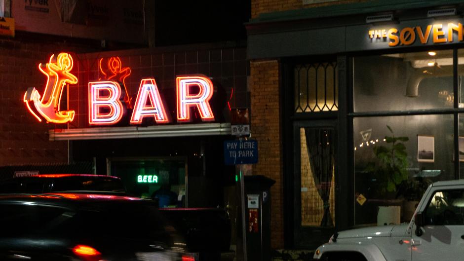 Neon sign in front of the Anchor Bar.