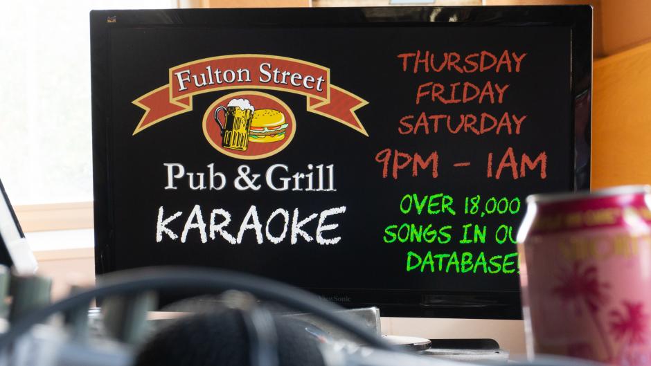 A sign advertising Karaoke at Fulton Street Pub.