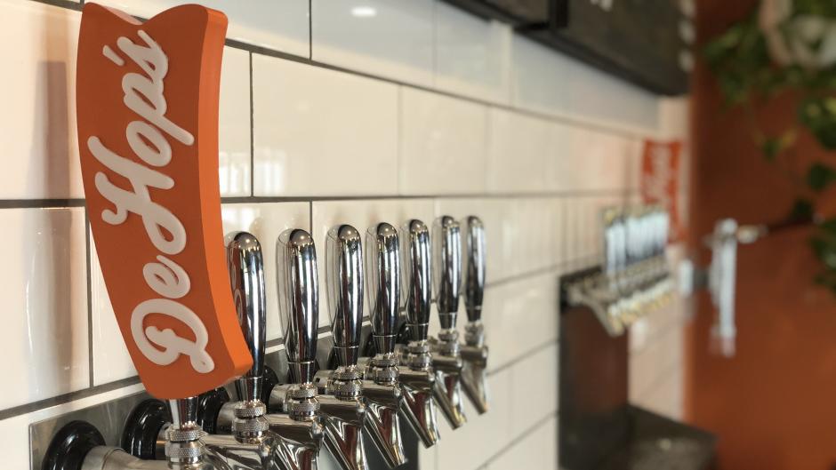 DeHop's Brewing Company and Café