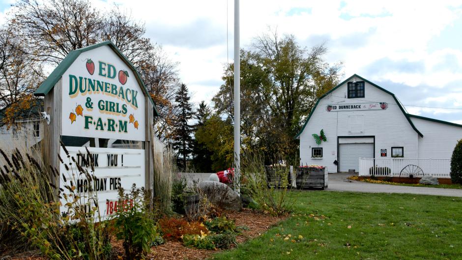 Fall in West Michigan Apples, Doughnuts, Cider & Corn Mazes