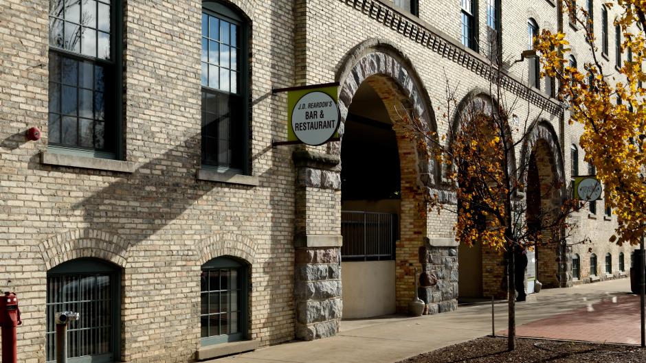 Head to JD Reardon's on Wednesdays and put your trivia prowess to the test.