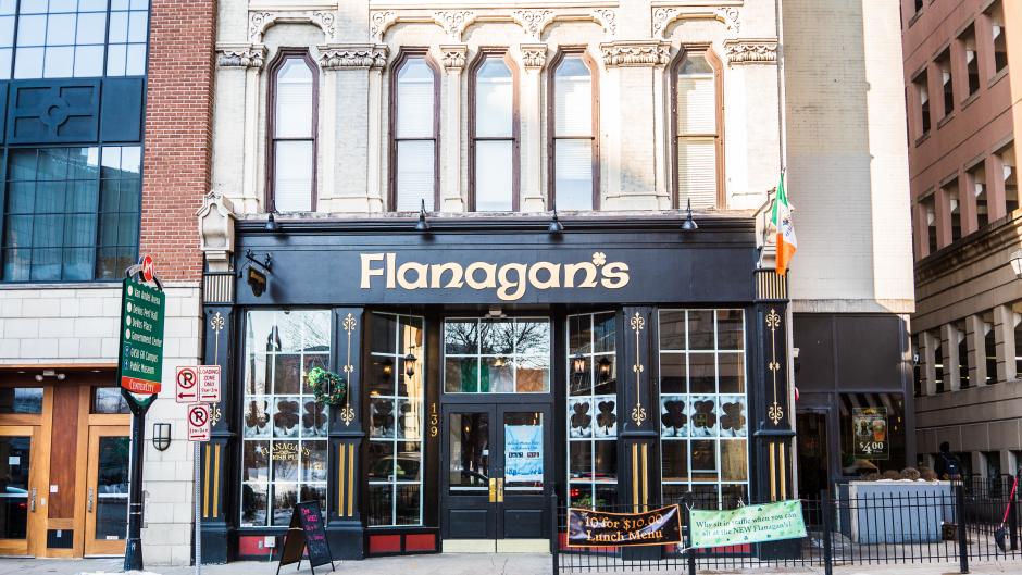 Flanagan's Irish Pub