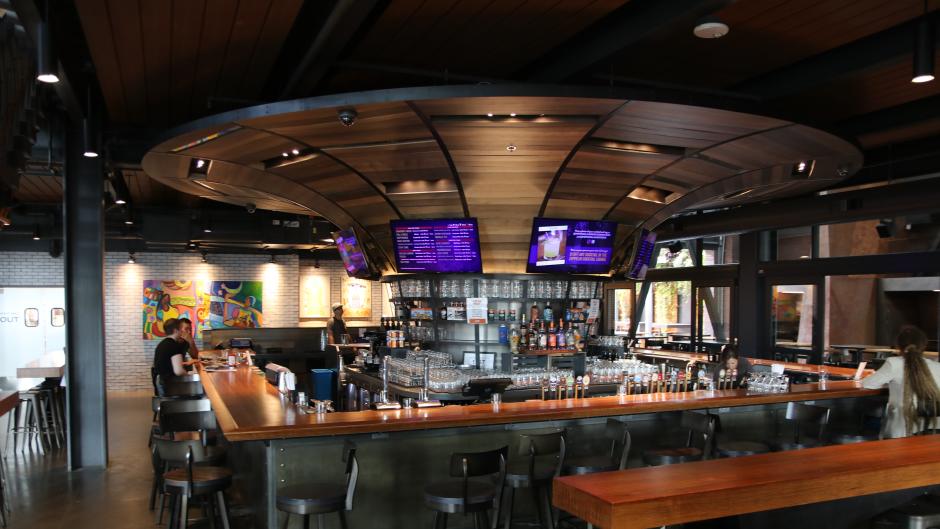 Enjoy a full drink menu including craft beer, artisan spirits, handcrafted cocktails, wine and cider at New Holland Brewing- The Knickerbocker.