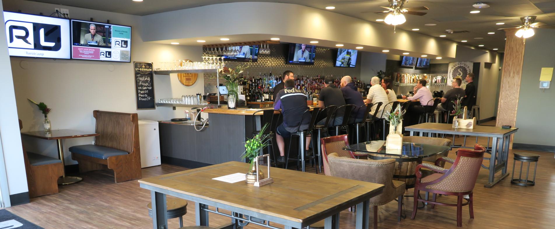 Riverside Lounge
