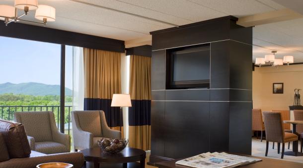 Roanoke Airport Hotels Near Valley View Mall
