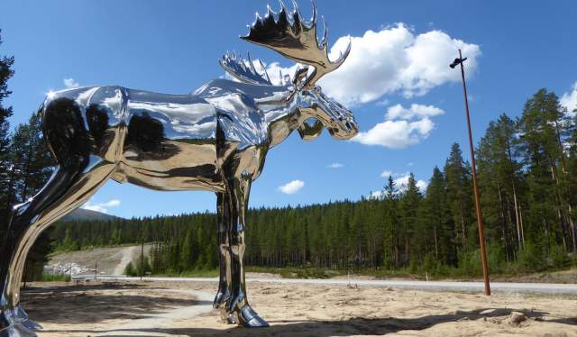 The statue Storelgen (The Big Elk) at Bjøråa rest area in Eastern Norway