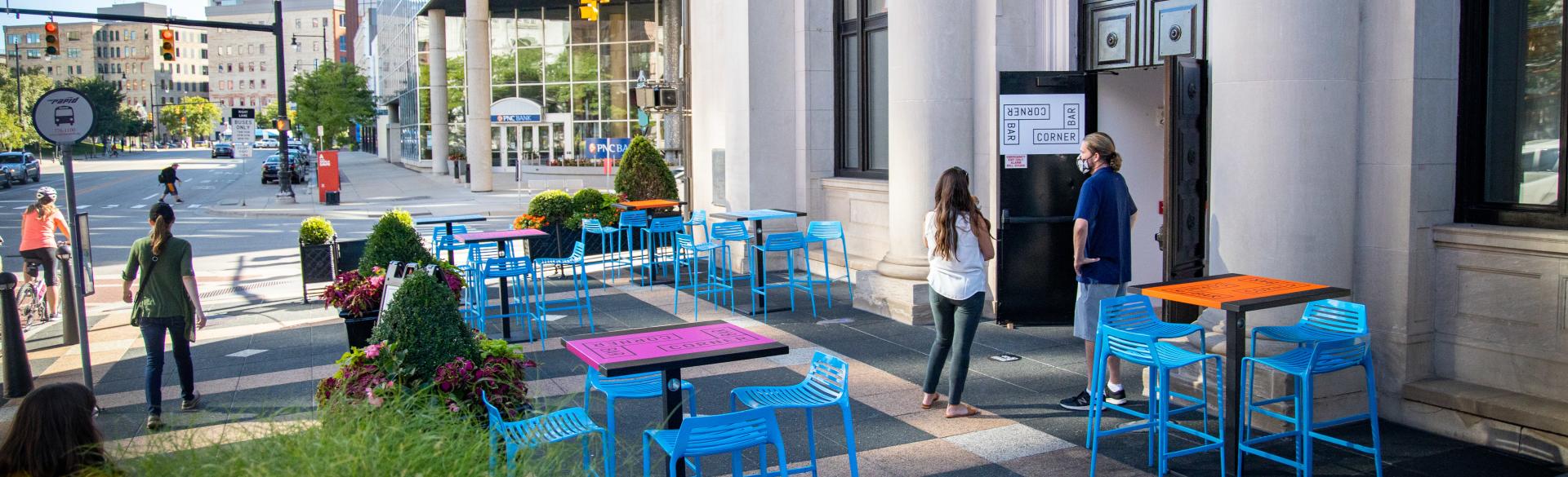 Grand Rapids Area Outdoor Dining Spaces Restaurants With Patios