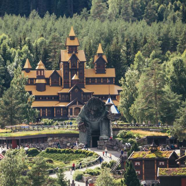 10 Extraordinary Castles in Norway to Explore