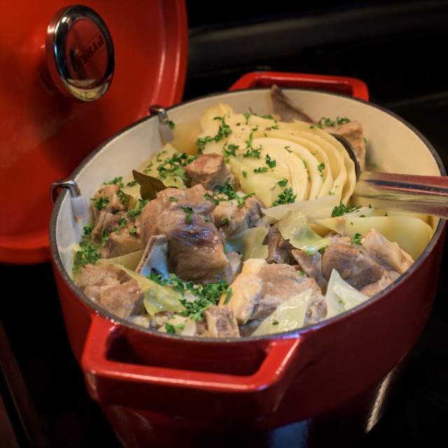 Le Farikal, l'un des plats nationaux des Provinces-Unies Le Farikal, l'un des plats nationaux des Provinces-Unies