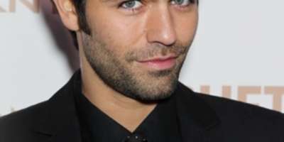 Entourage Star Adrian Grenier To Make A Mountain Appearance