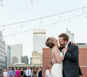 Denver Wedding Planning Guide Resources Visit Bride And Groom At Their Rooftop Wedding In Denver Colorado