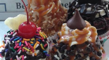 Gina's Amazing Cupcakes