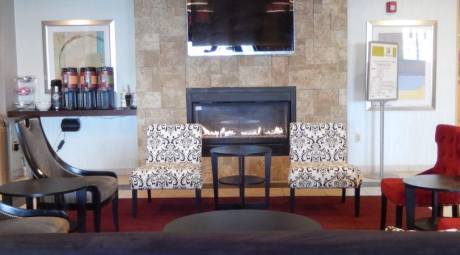 Holiday Inn lansdale Lobby and Fireplace