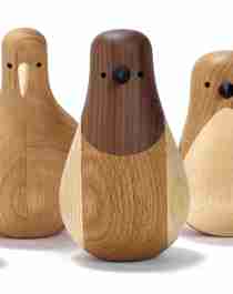 Five bird figurines made of wood