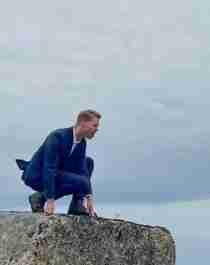 Kjetil Krogstad – The dancing happiness guru